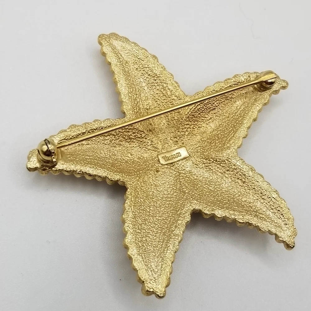Trifari Enamel Starfish Brooch Pin Vintage Gold Tone Nautical Ocean Beach Animal